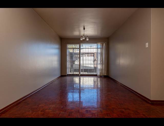 12 BEDROOM APARTMENT BLOCK FOR SALE IN ROSETTENVILLE
